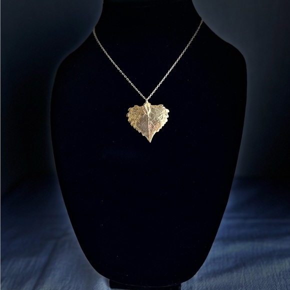 Vintage Gold Aspen Leaf Pendant - Picture 1 of 6